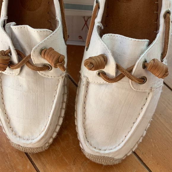 NWOT, Sperry espadrille style in ivory/ / lace trim jute trim - Picture 2 of 7